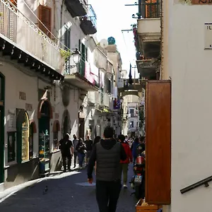 il-vicoletto-campania.hotels-amalfi.com/